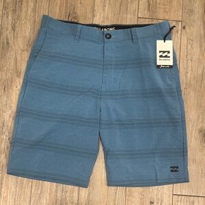 NWT Billabong Ocean Blue Swim / Board Summer Shorts Size 33